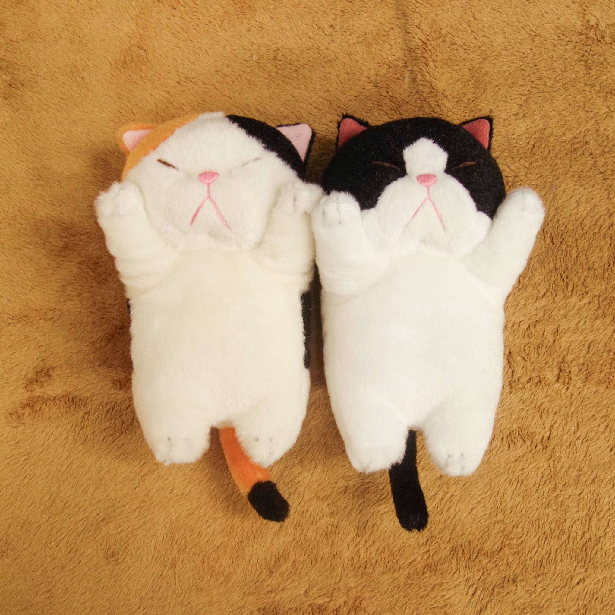 猫のぼうみたいなねこ ぬいぐるみ うつぶせ【全5種】 – nipopo