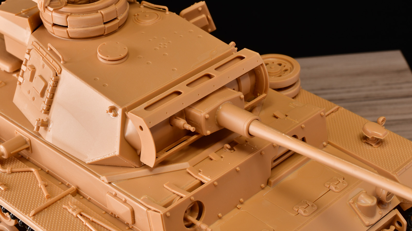 花金だ！仕事帰りに買うプラモ。全てのバランスがちょうど良い戦車模型