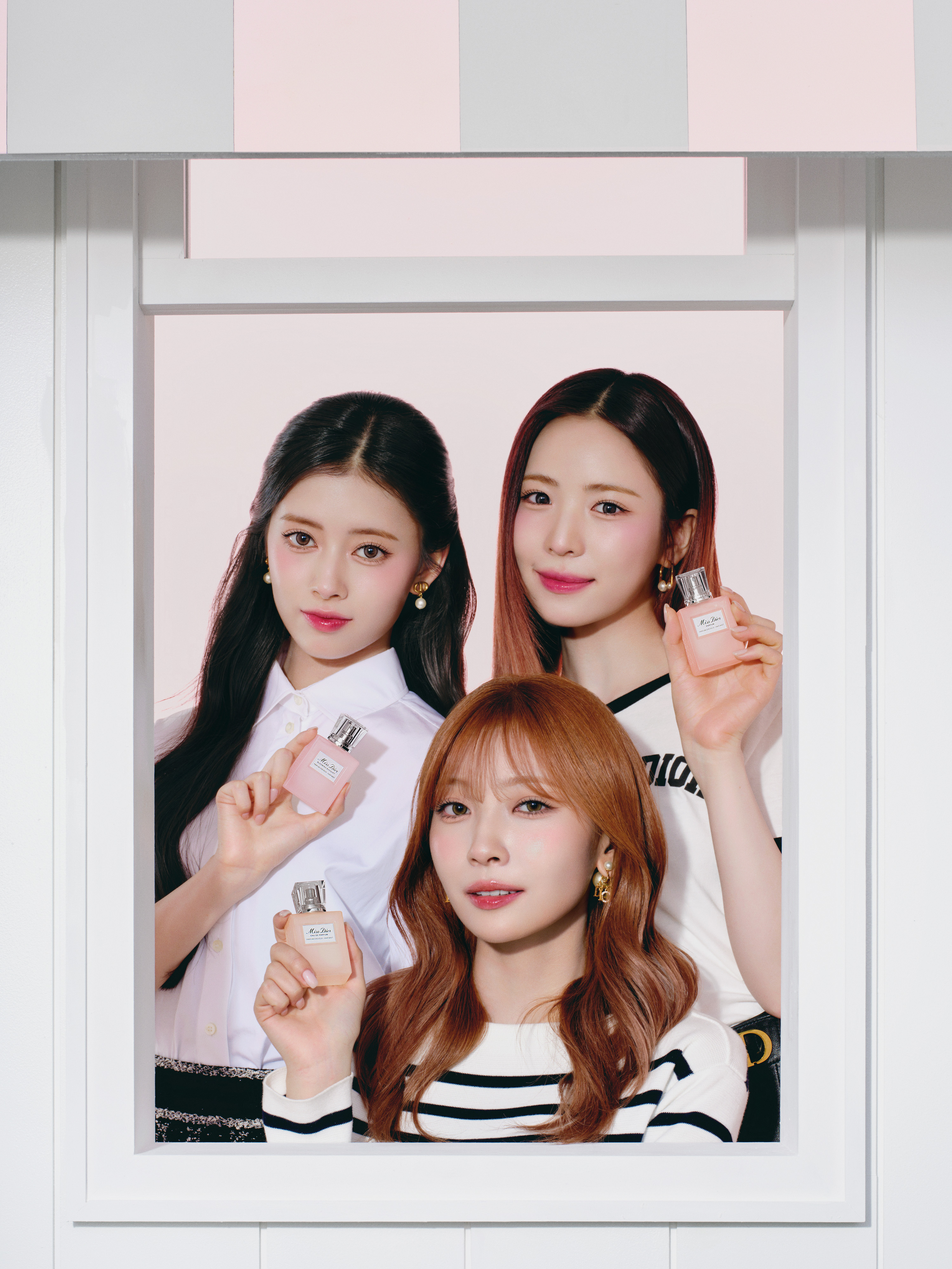 NiziU Official Website