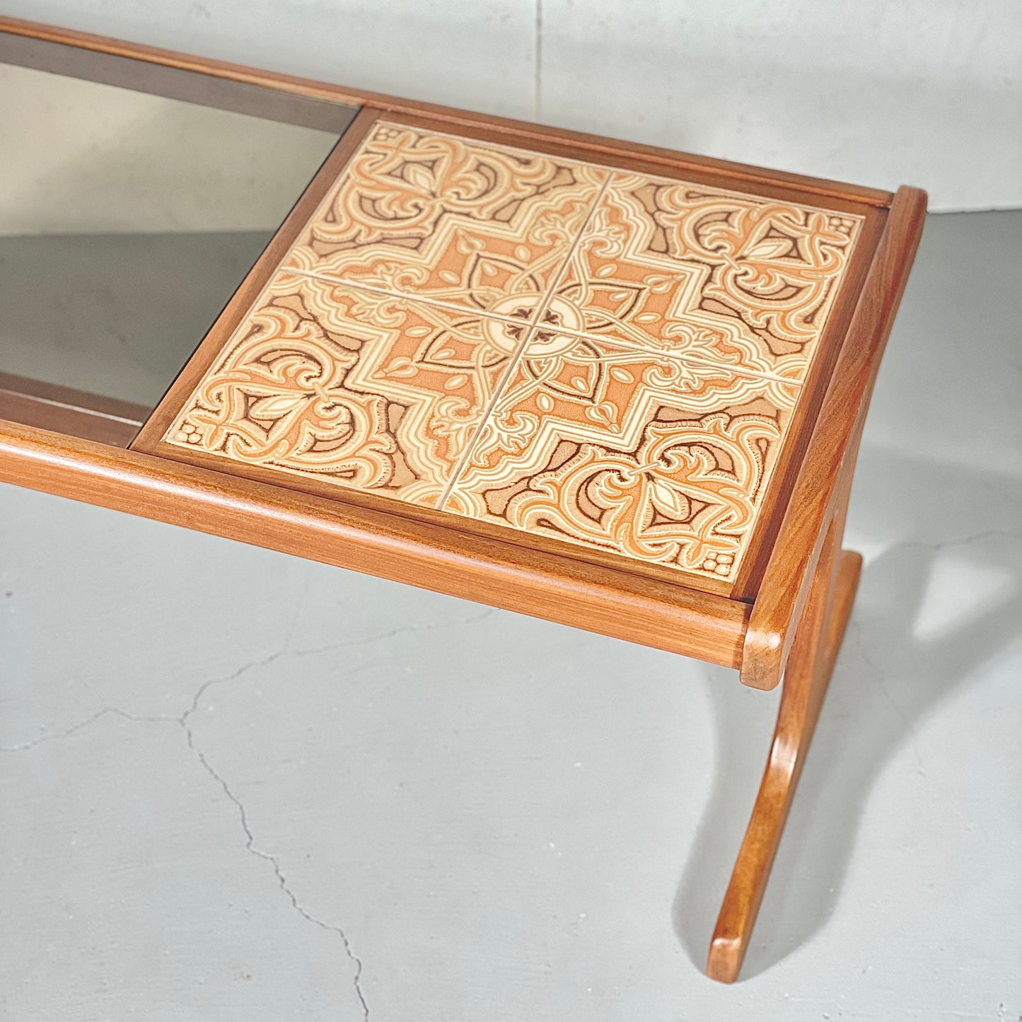 G-PLAN(ジープラン) / TILE & GLASS TOP COFFEE TABLE タイル ガラス