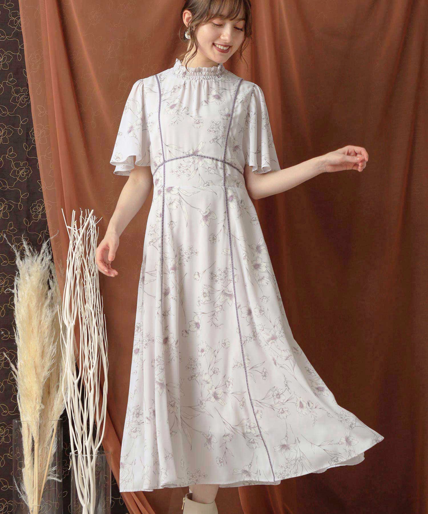 ペン描きリリーワンピ | ロングワンピース | NOELA OFFICIAL WEB STORE