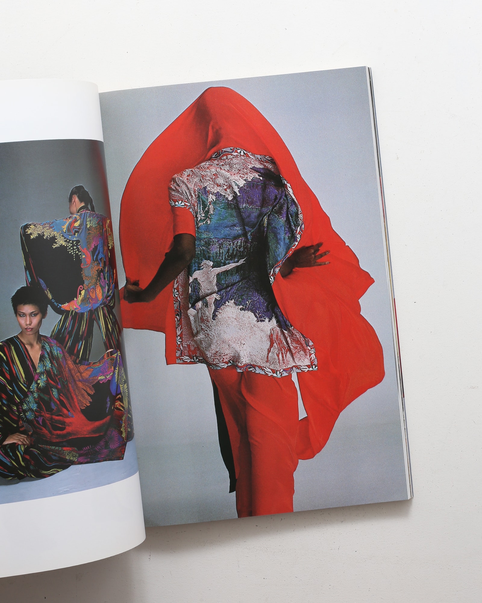 三宅一生の発想と展開 Issey Miyake East Meets West | nostos books
