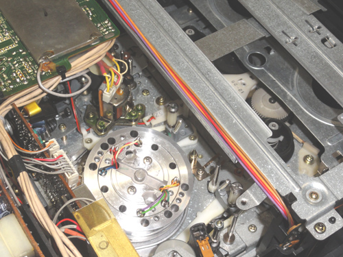 ジャンク譲渡コーナー （0円ジャンク） ＞ Victor HR-D565 VHSビデオ