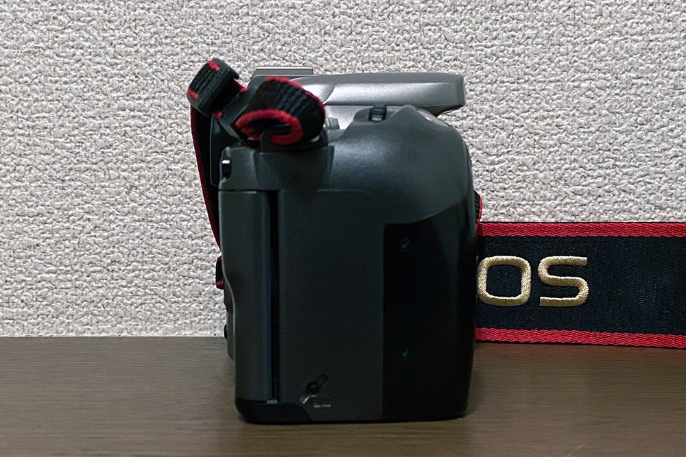 Canon EOS Kiss 7 キヤノン最後の一眼レフフィルムカメラ。