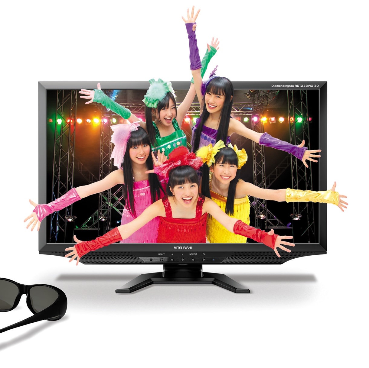 飛び出すももクロちゃん！3D液晶の魅力を伝える新曲PV - 音楽ナタリー