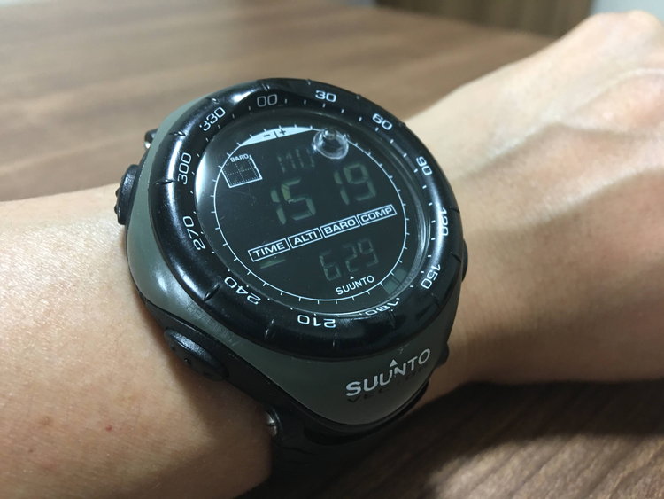 SUUNTO（スント）Vector 電池交換後の時刻合わせの方法 | タネカラナル