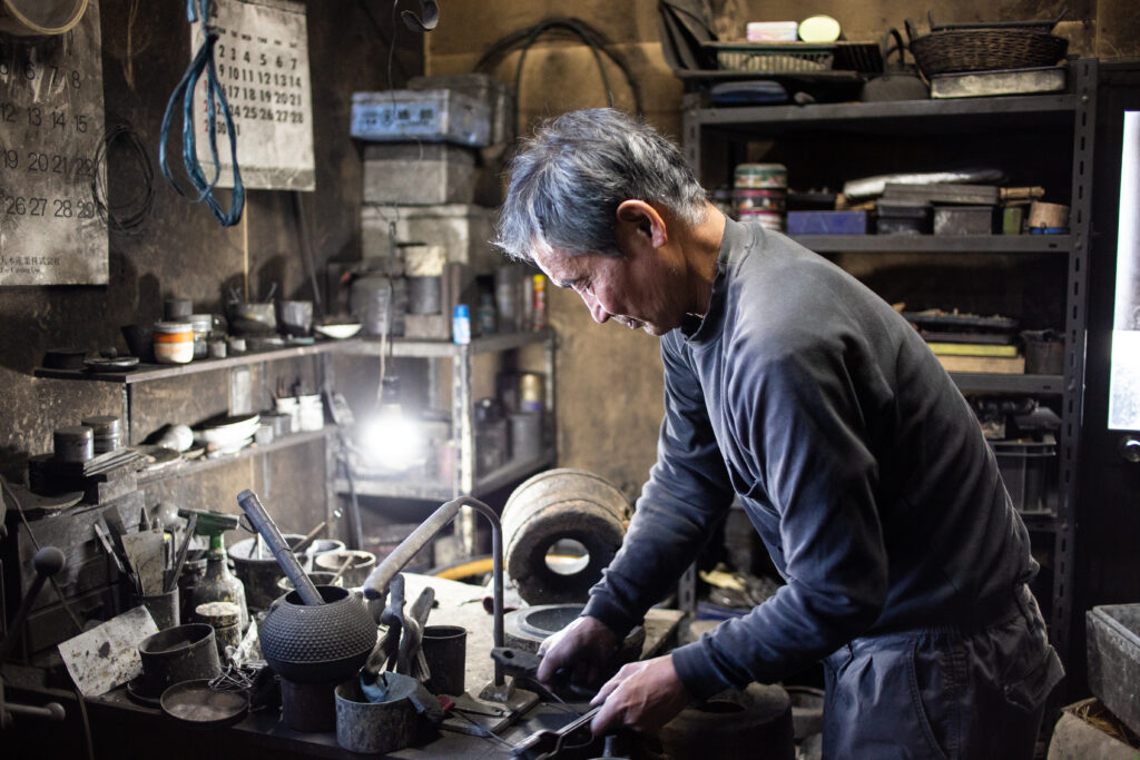 南部鉄器400年の焼型技術を現代に伝える伝統工芸士「菊地真吾」の南部