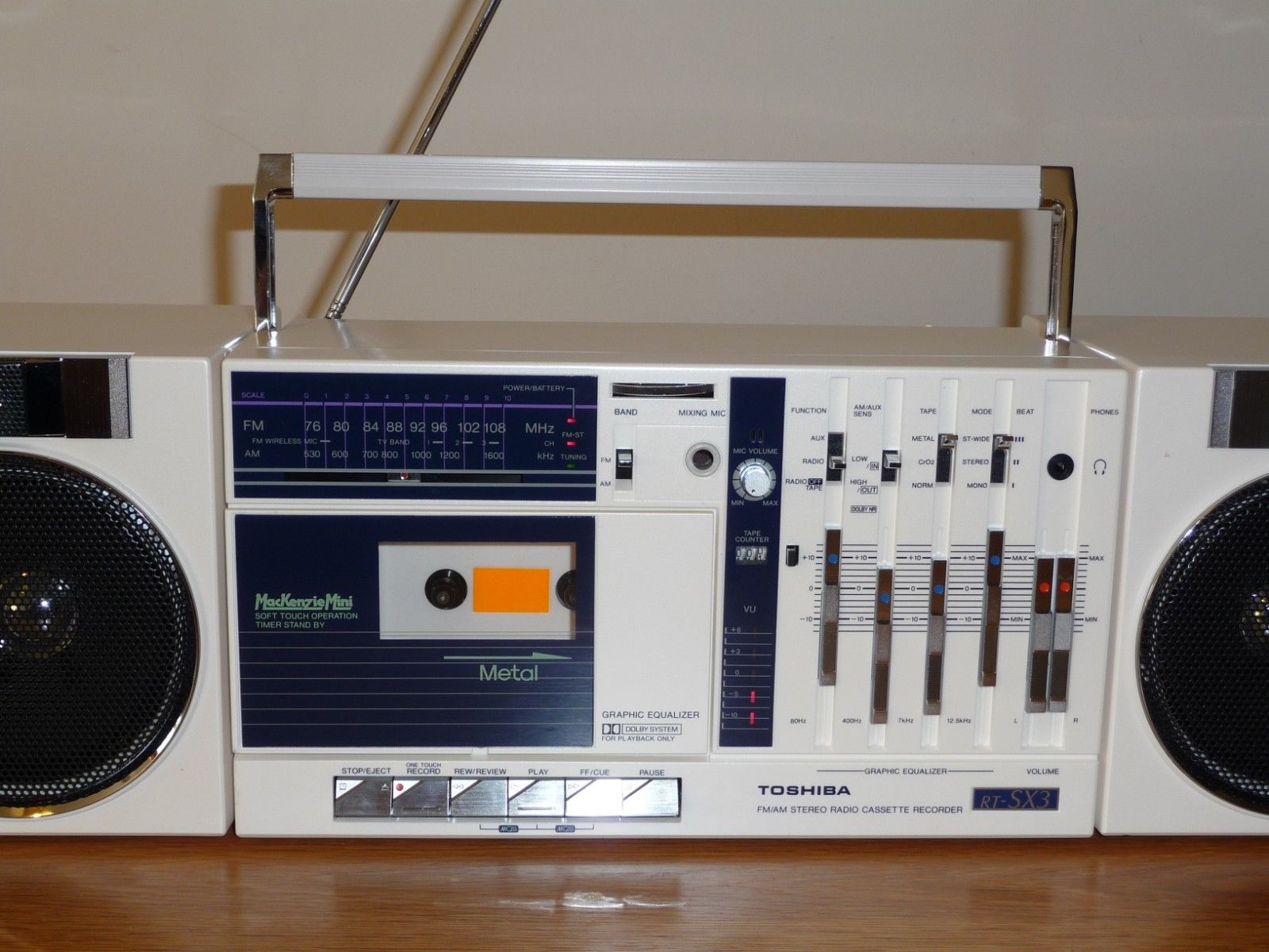 TOSHIBA RT-SX3 Mackenzie Mini Stereo Boombox - Old Boomboxes