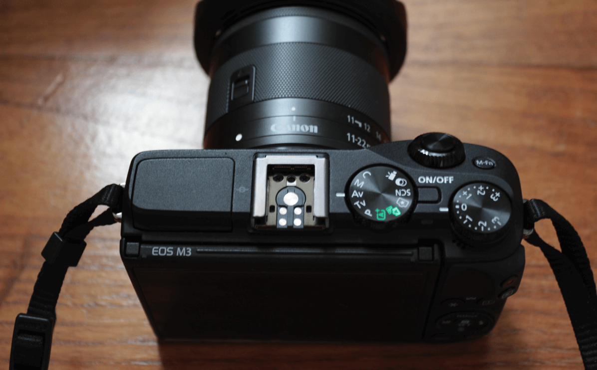 Canon EOS M3に必需品！電子ビューファインダーを紹介します | ジッジ沖縄