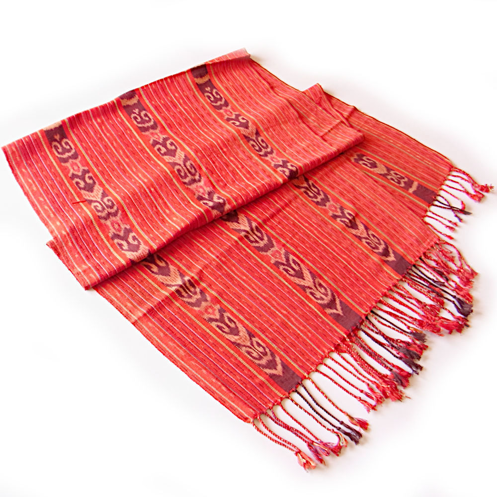 PANDAN TREE】ティモール島の織物-多様な染織文化が色濃く残る