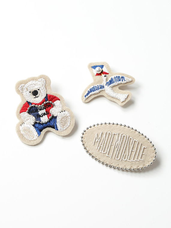 シロクマのモチーフワッペンブローチ（WOMEN新着・Mademoiselle NON