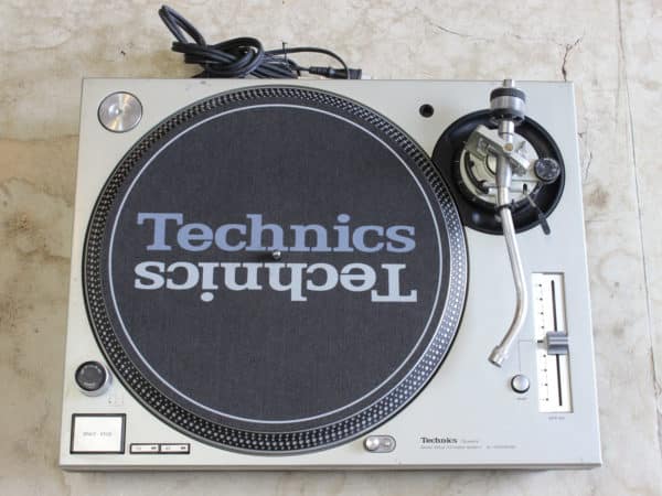 Technics SL-1200MK5 ターンテーブル2台 Technics SL-1200 MK5 ターン
