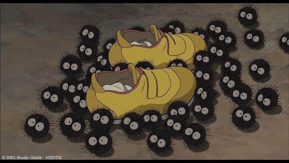 このシーンで登場する小さな黒い生きものたち、実は『となりのトトロ