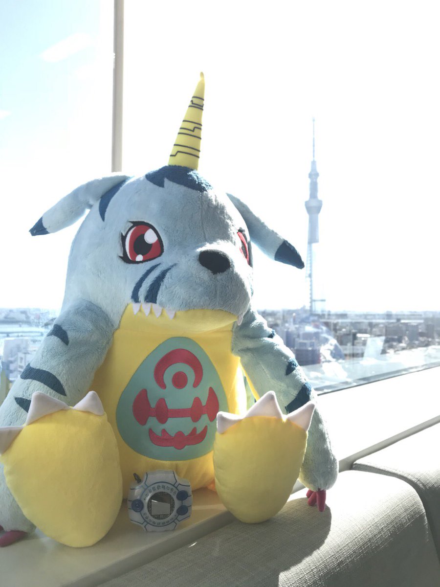 予約締め切りまであと3日！】 ガブモンがスカイツリーとの背比べ