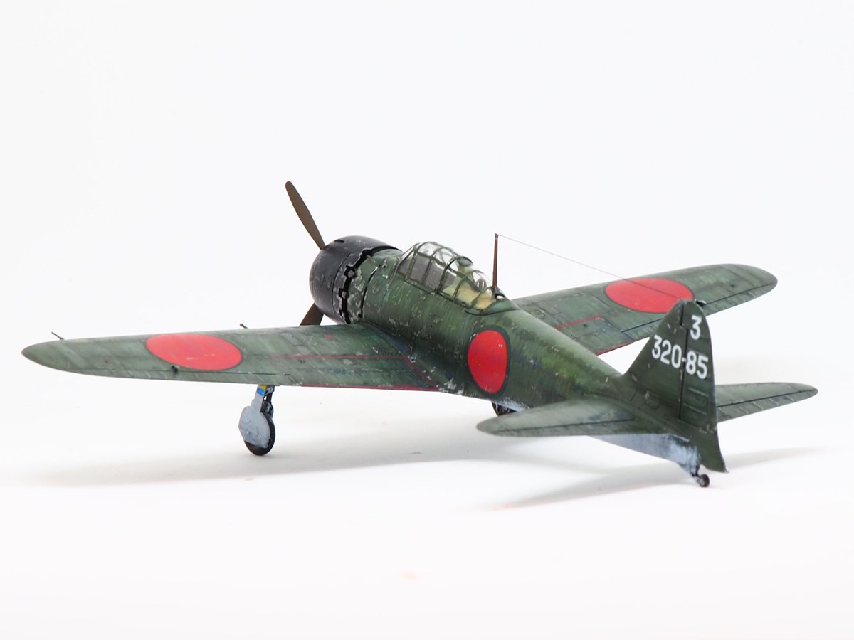 タミヤ1/72零戦52型完成しました アンテナ線以外はキットのまま、退色