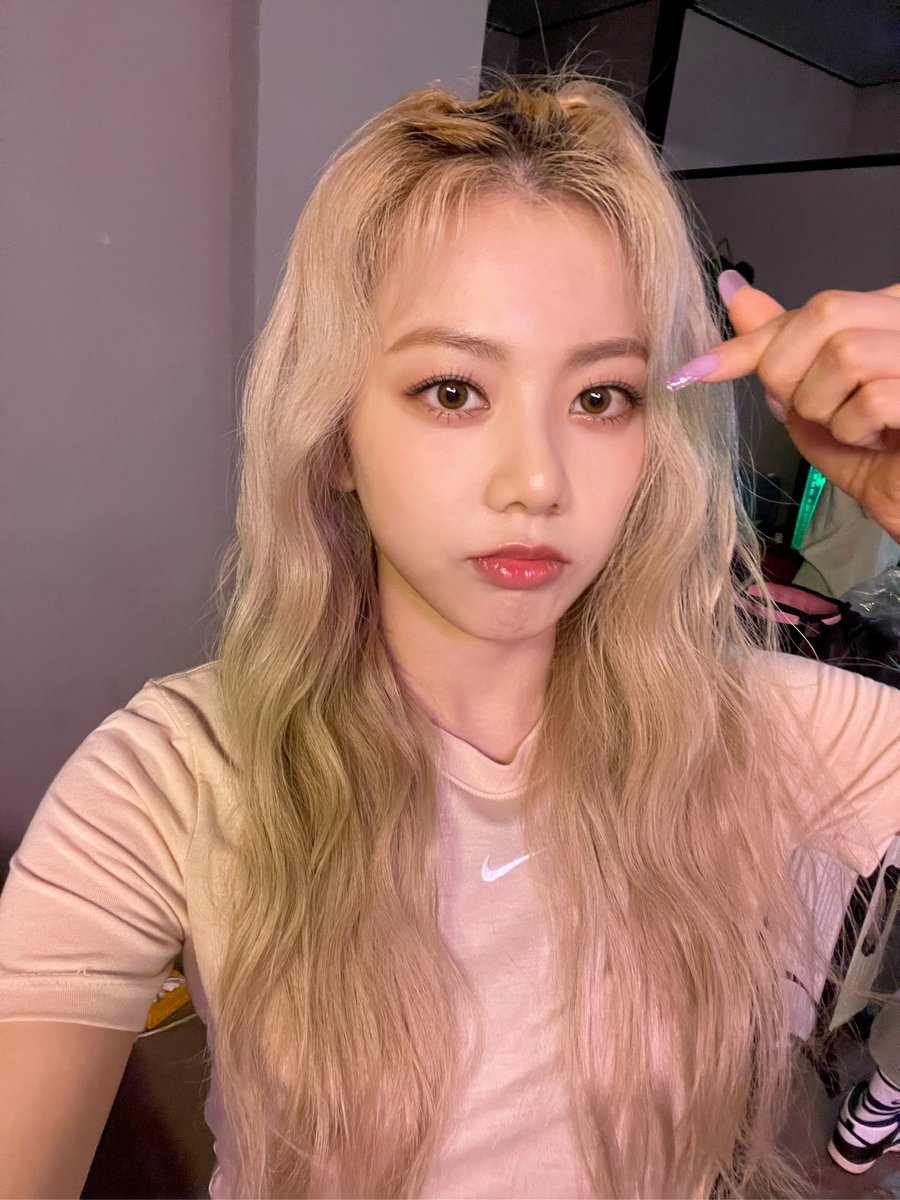 📷 #HINATA Let's dance💖💜💚 #XG #MASCARA #XG_MASCARA