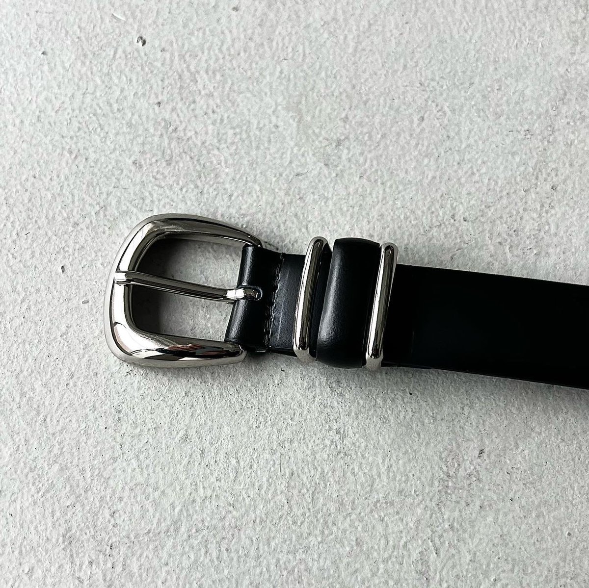 本革国産ベルト、こちらも無くなっては足してを繰り返してずっと作って