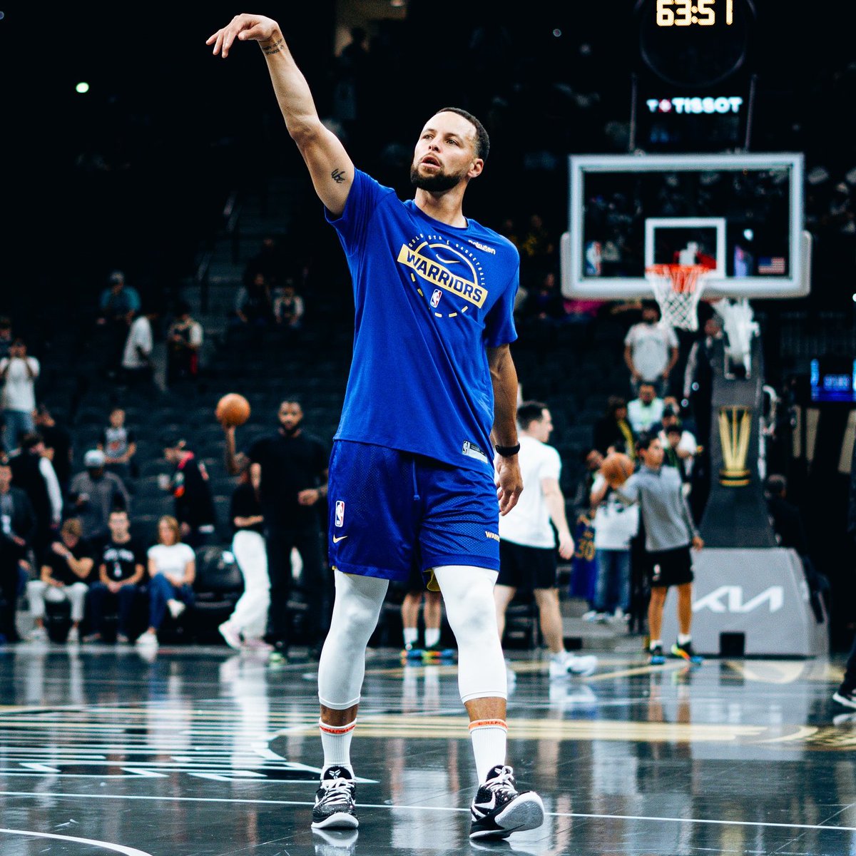 Stephen Curry wearing the Nike Kobe 6 Protro 
