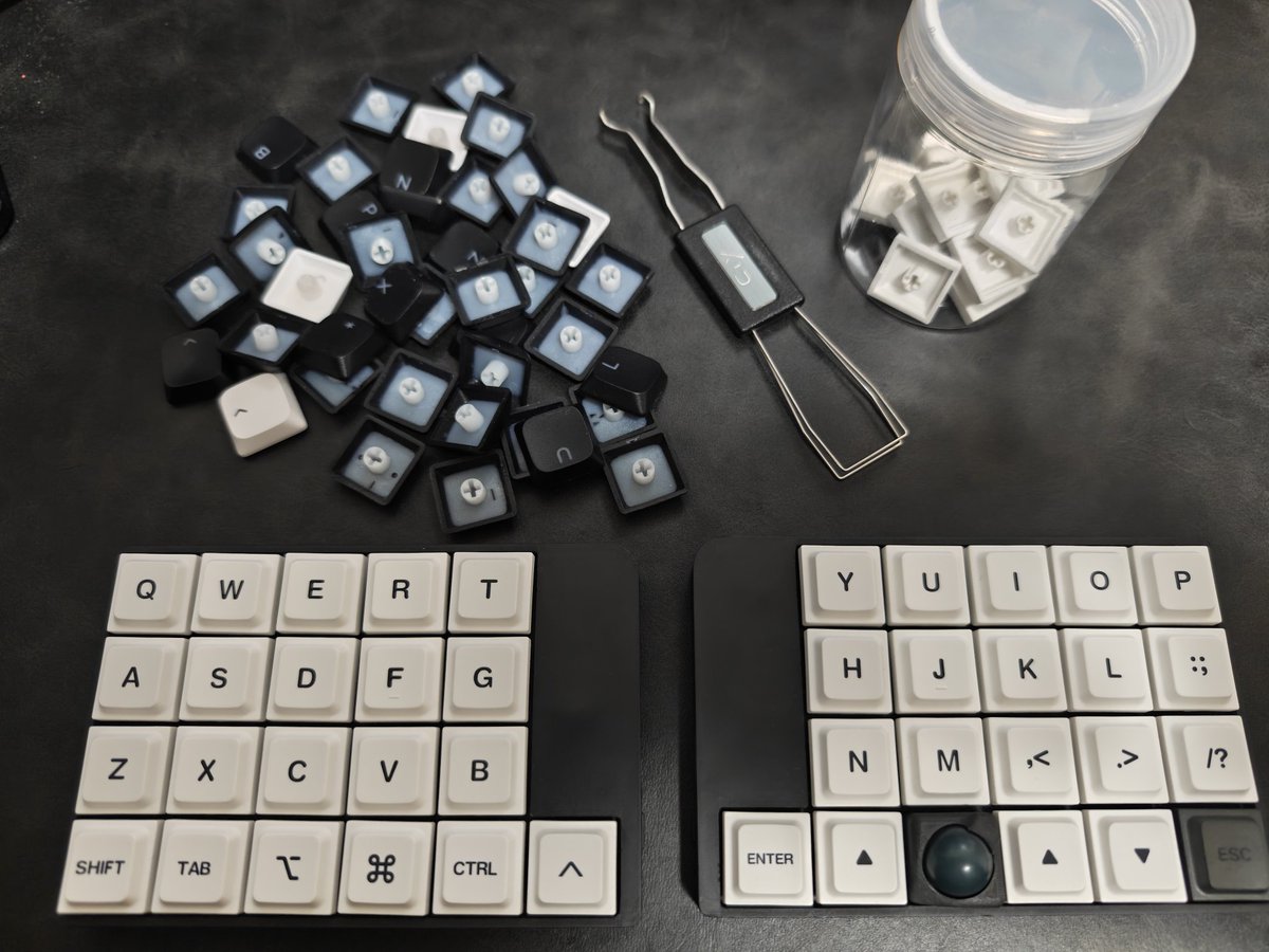 キーボード縛りから解放したので #LiNEA40 のキーキャップを交換