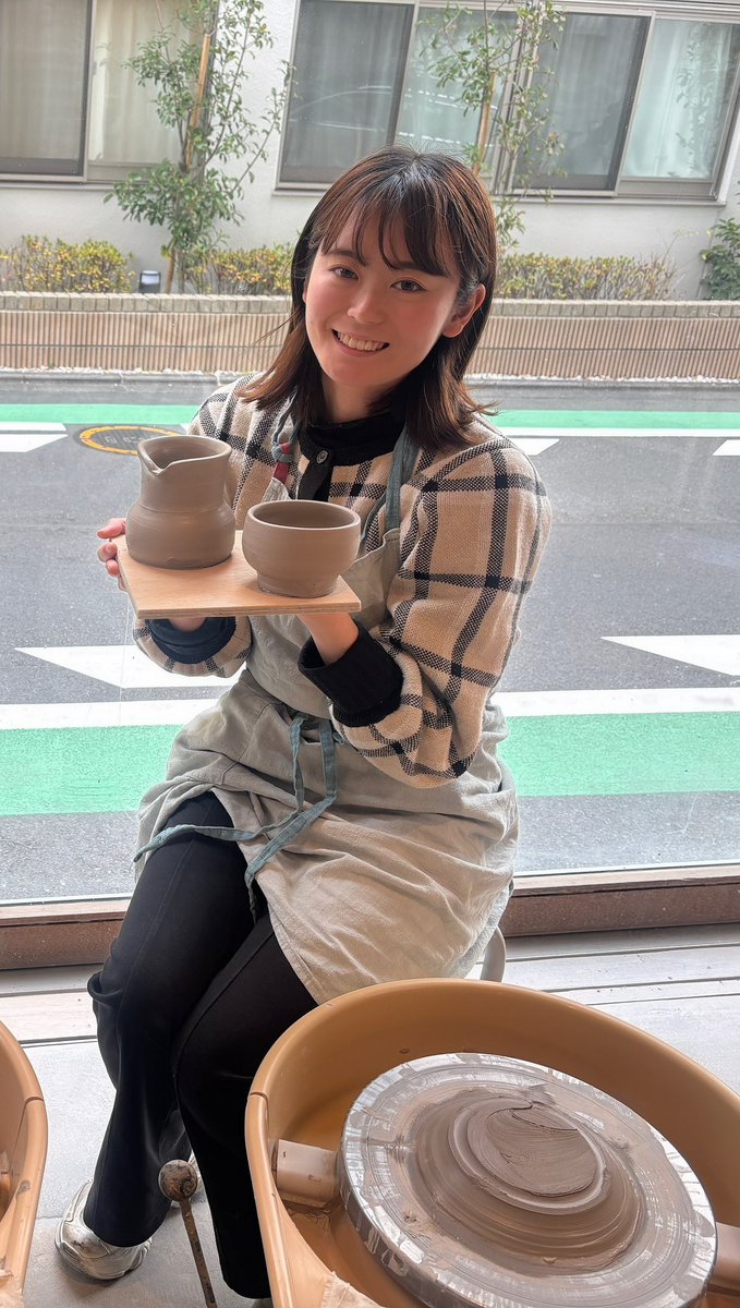 先月作った花瓶たちが完成した！！ 着色と焼きはお店の方にやって