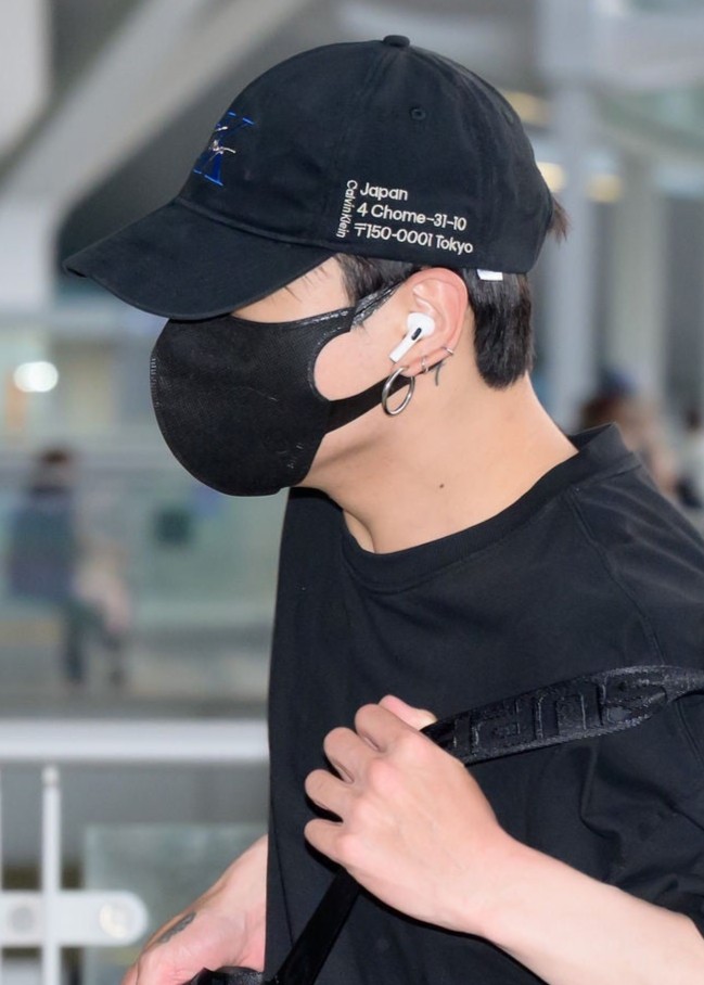 ジョングクさんのキャップに“Tokyo”って書いてあるね🧢 同型のキャップ