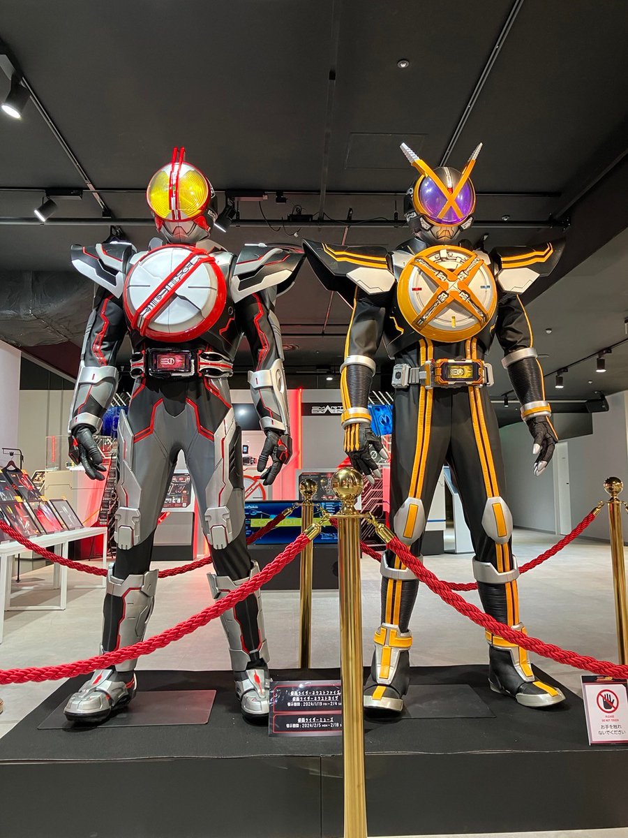 仮面ライダー555 20th EVENT ～My Mission Memories～】 ／ スーツ展示