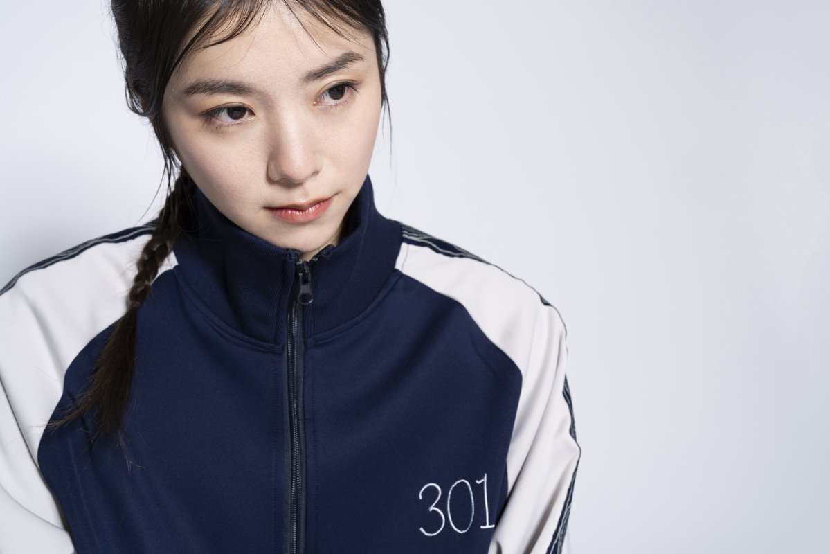 milet着用のグッズサイズだけど、Track JacketはMサイズ。そのほかは