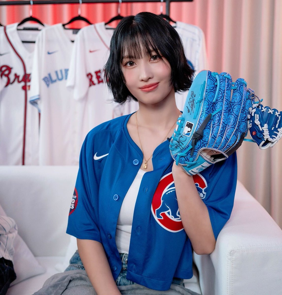 TWICEは結成9周年記念で