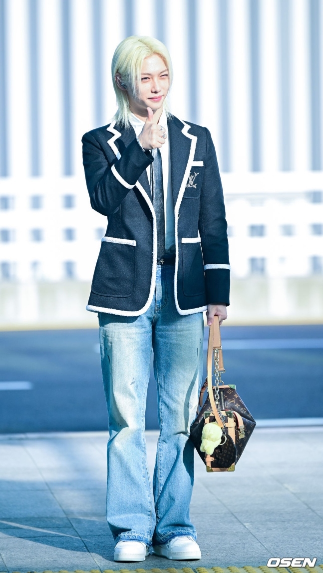 PHOTO】Stray Kids フィリックス、海外スケジュールのためフランスへ