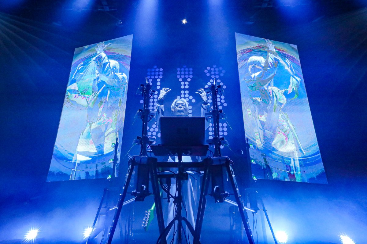 LIVE REPORT】核P-MODEL、『unZIP / 非コード人のアコード』ライブ