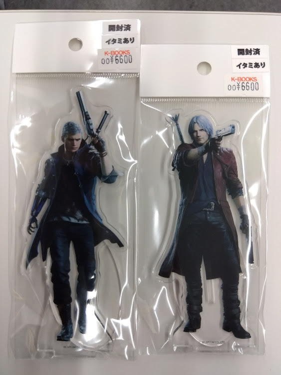 入荷情報】 Devil May Cry アクリルスタンド ダンテ ネロ 入荷しました