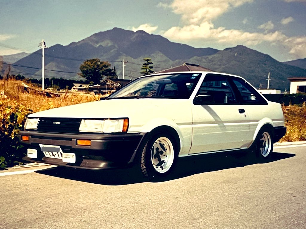 30年以上前のカッコイイクルマを貼る 機会があったら… また乗って