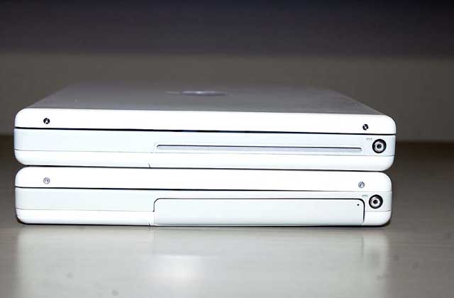 アップル、iBook G4の説明会を開催