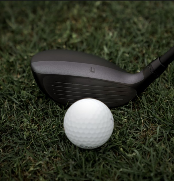 コブラ キング テック ハイブリッド 高強度の薄く鍛造された455