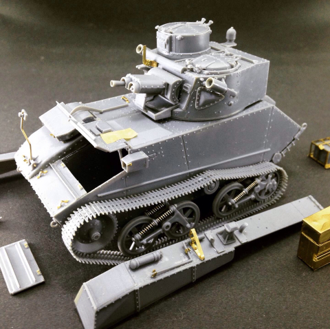 1／35 ビッカースMkⅥ 軽戦車 : マルタカヤ模型