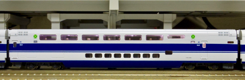 鉄道模型／KATO］100系新幹線＜グランドひかり＞ 16両を並べる : 新