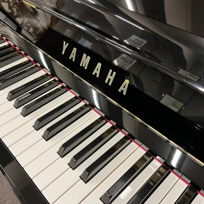 中古》U10A ヤマハアップライト | 中古アップライトピアノ | 大阪