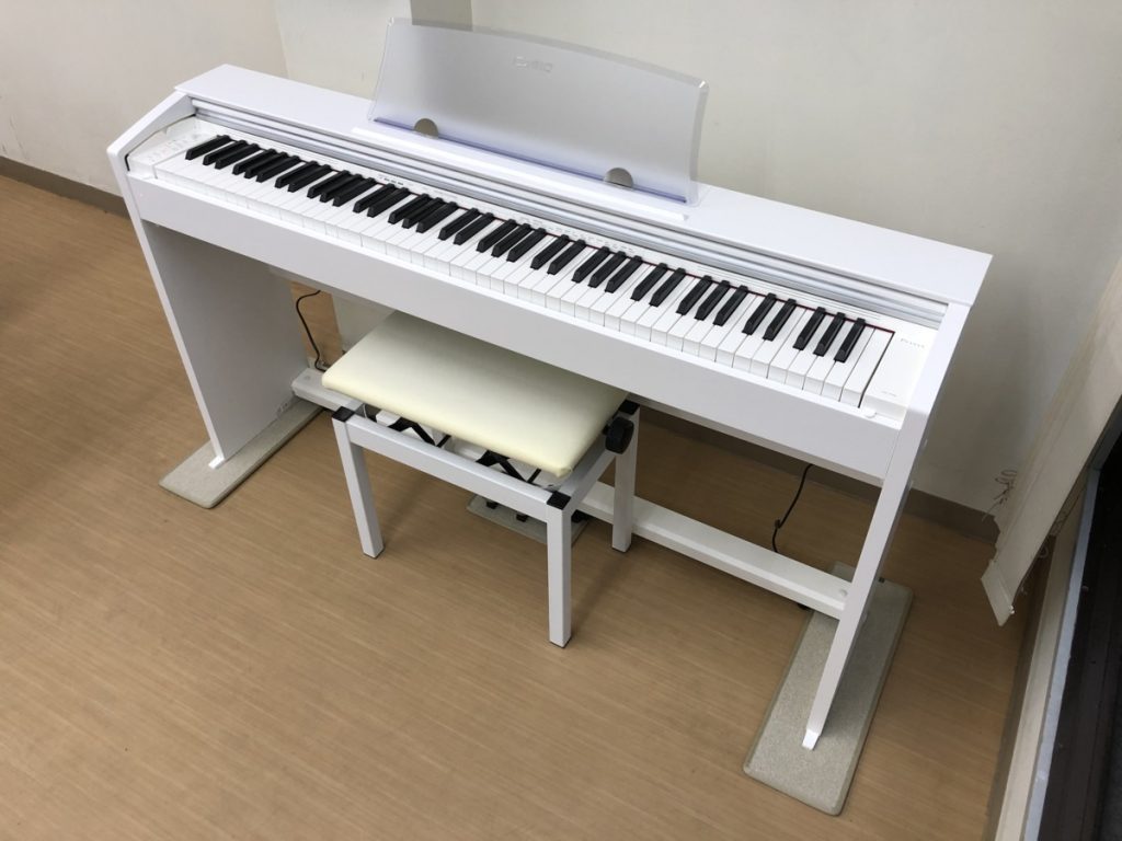 CASIO PX-770WE 2019年製 中古 電子ピアノ 椅子付き ホワイトウッド調