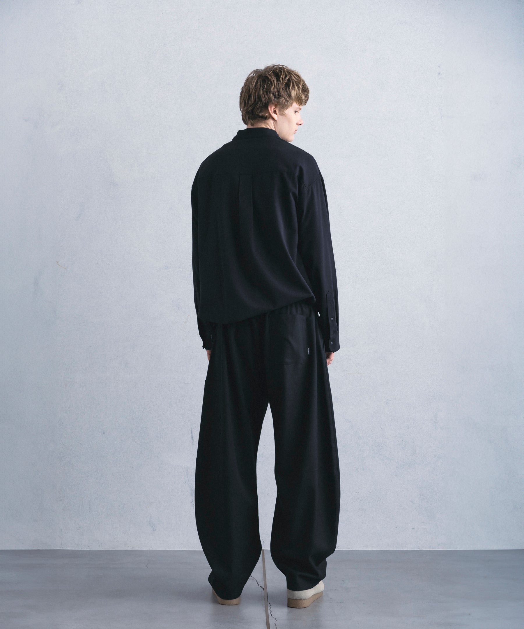 1月中旬お届け予約商品】COCOON SILHOUETTE RELAXED PANTS コクーン