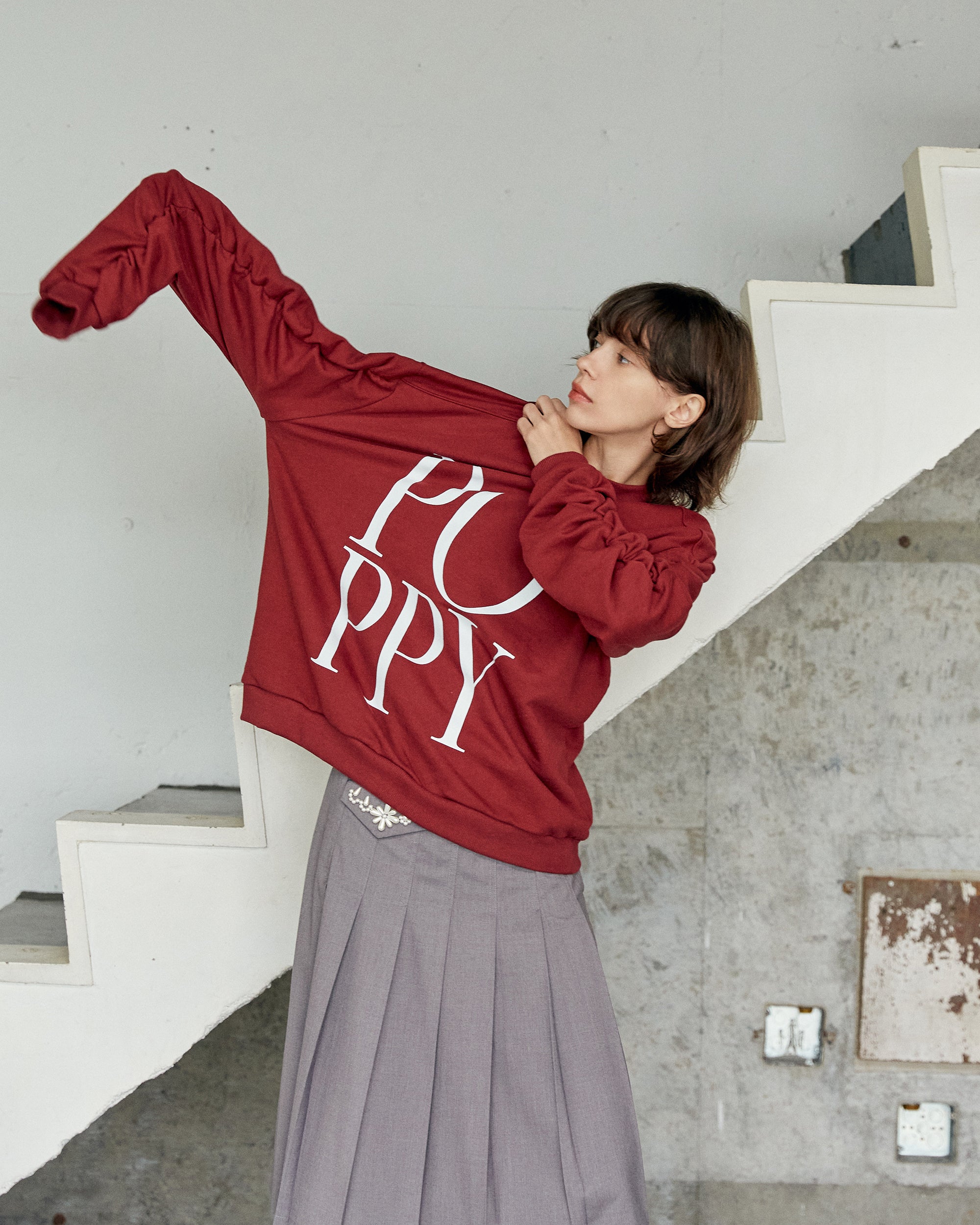 Gather sleeve sweatshirt