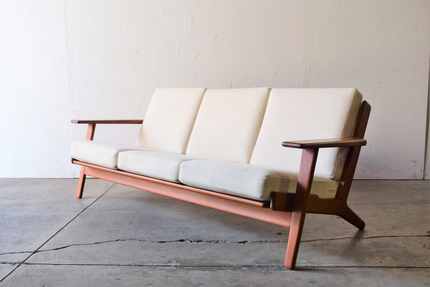 Hans J Wegner（ハンス・ウェグナー）GE290 3シーターソファ チーク材