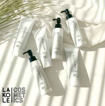 ライフスタイルブランドLAKOLEが初のオリジナルスキンケアシリーズを2