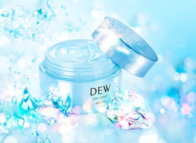 みずみずしいとろみがすーっととけて、角層深くまで浸透。うるおって