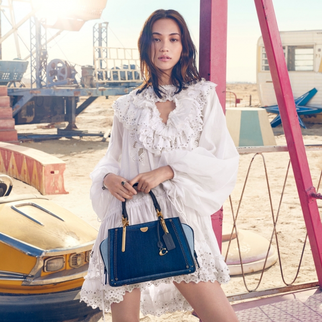 2月15日、COACH デニム コレクション発売 | タペストリー・ジャパン