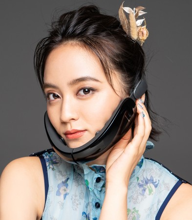 岡田結実さんがアンバサダーを務めるEMSブランド「VONMIE（ボミー