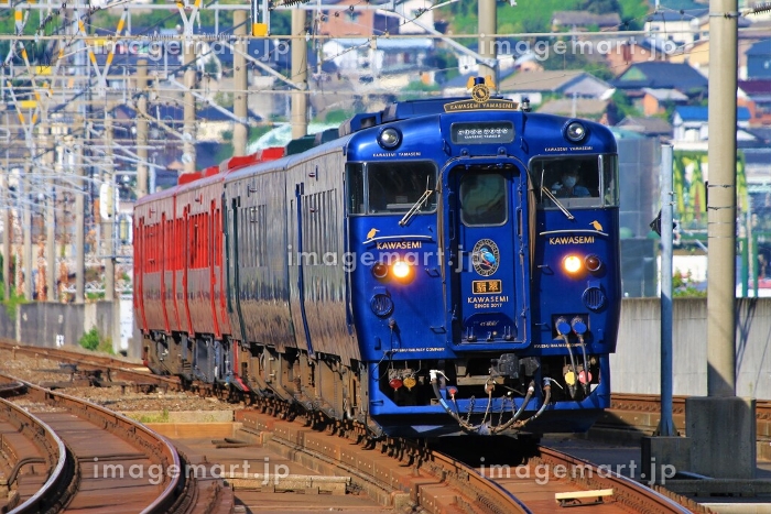 JR九州】鹿児島本線スペースワールド駅 キハ47形「かわせみ やませみ