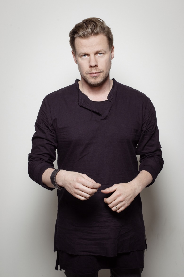 トランスシーンのスーパー・スター、フェリー・コーステン登場