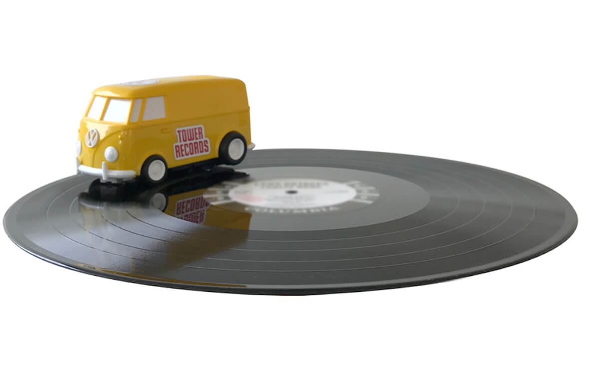 自走式レコードプレイヤー「RECORD RUNNER」をタワレコが「レコードの