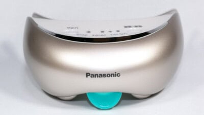 スチーム式のホットアイマスクで目の疲れを取るパナソニックの目もと