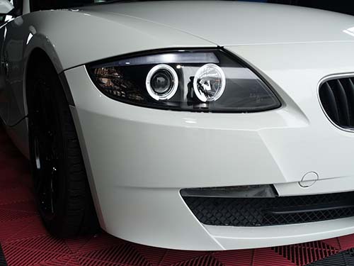 BMW Z4(E85) USサイドマーカーが点灯してしまう不具合の修理作業